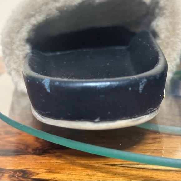 BEEK Flufftail Shearling Slide - Picture 8 of 16